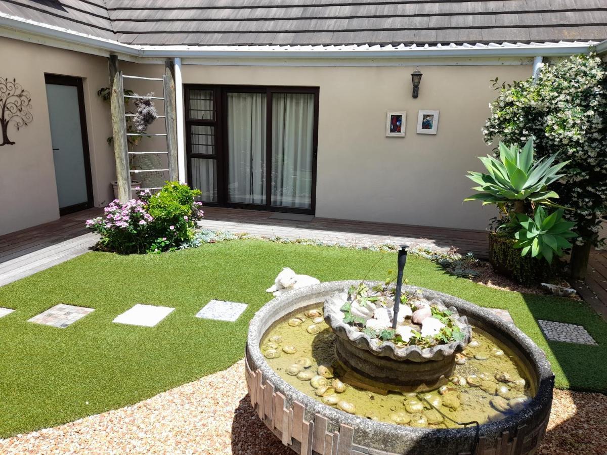Barnard Self Catering Apartments St Francis Bay Exteriör bild