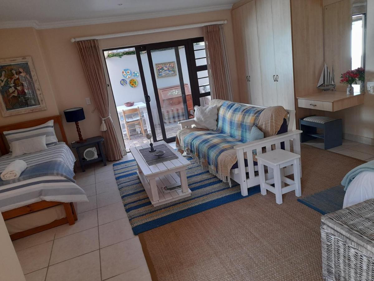Barnard Self Catering Apartments St Francis Bay Exteriör bild
