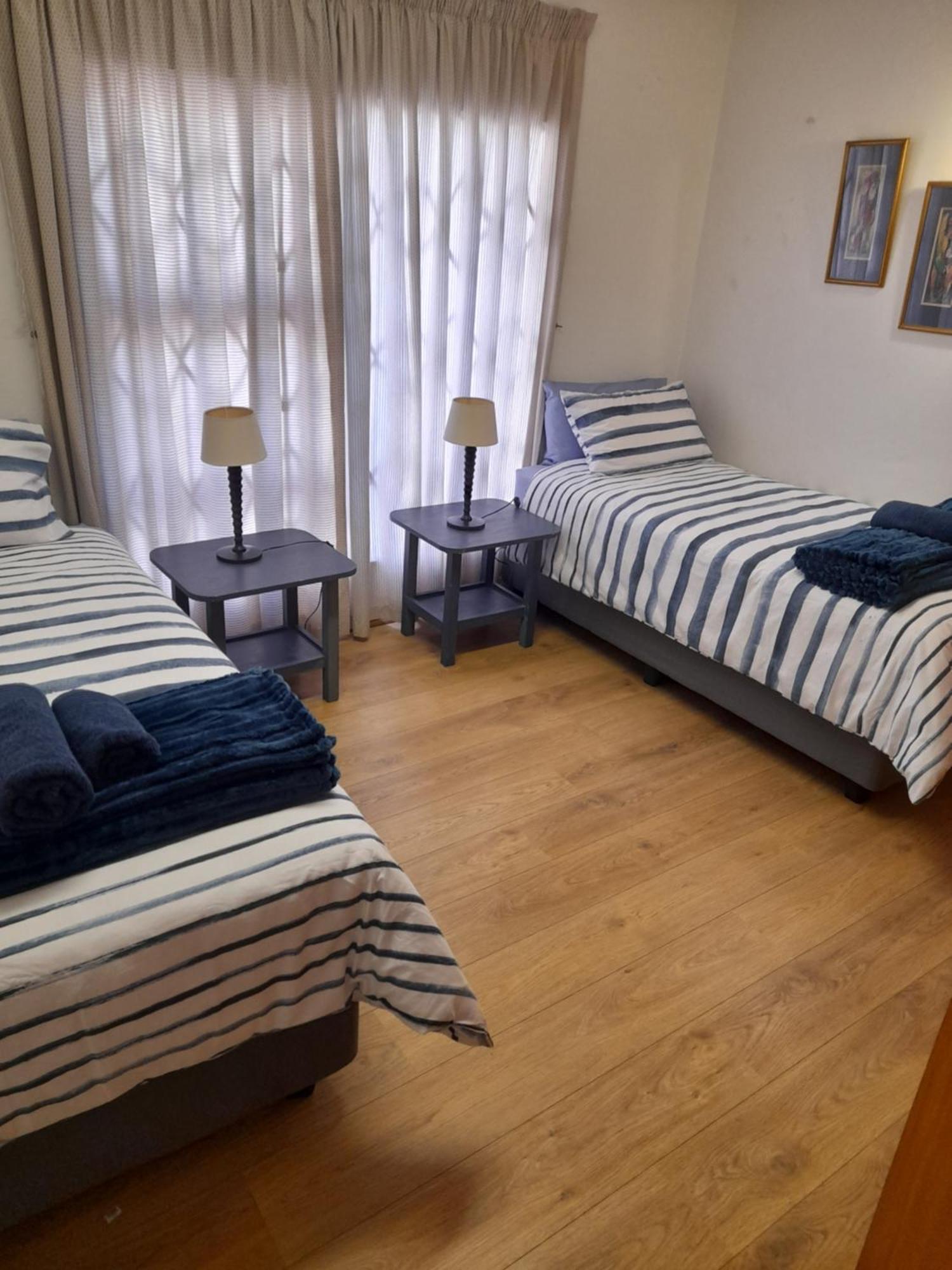 Barnard Self Catering Apartments St Francis Bay Exteriör bild