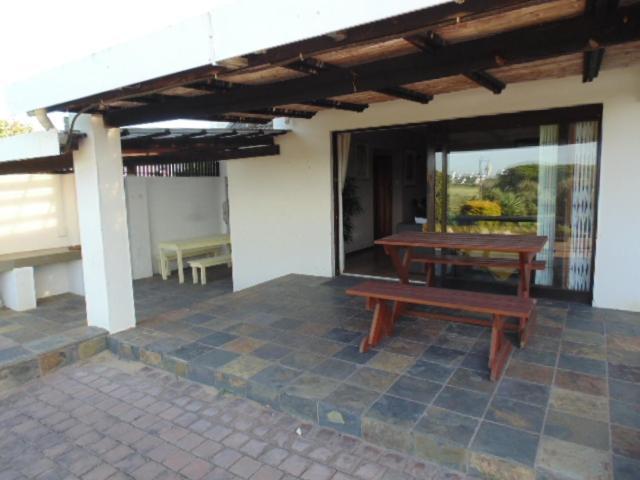 Barnard Self Catering Apartments St Francis Bay Exteriör bild